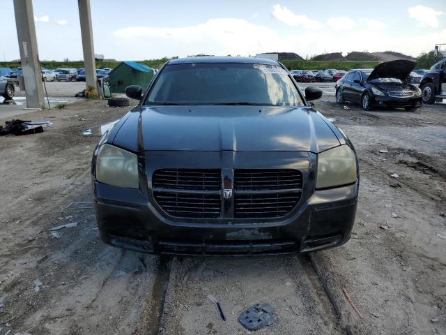 Photo 5 from auction – 2005 DODGE MAGNUM SXT with VIN 2D4FV48V55H692409