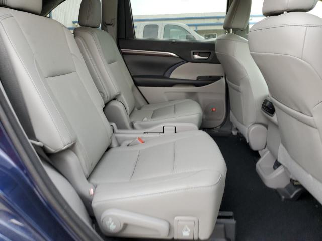 Photo 11 from auction – 2016 TOYOTA HIGHLANDER with VIN 5TDDCRFH5GS016938
