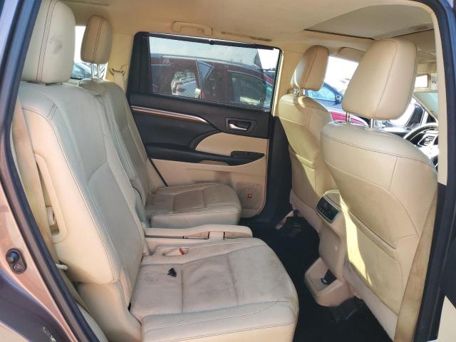 Photo 11 from auction – 2017 TOYOTA HIGHLANDER with VIN 5TDYZRFH2HS205502