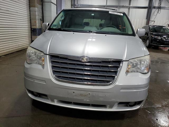 Photo 5 from auction – 2009 CHRYSLER TOWN & COU with VIN 2A8HR54119R648094