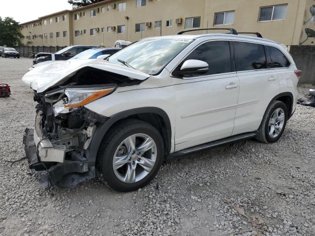 TOYOTA HIGHLANDER 2015 مع رقم تعريف المركبة 5TDYKRFH3FS105698 - صورة من المزاد