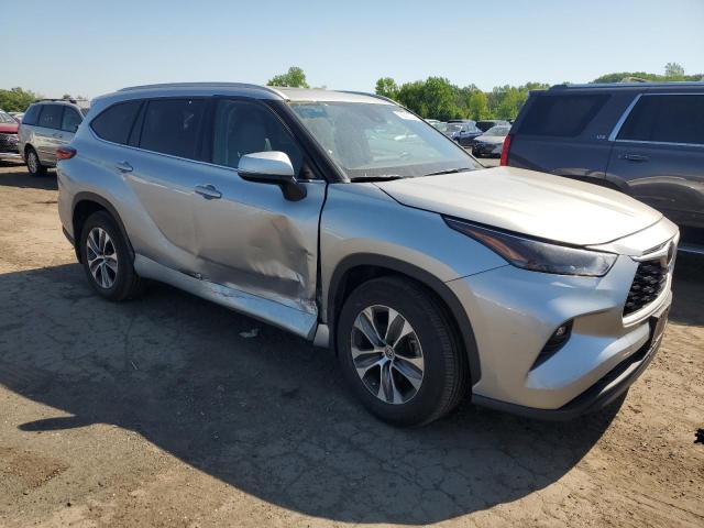 Photo 4 from auction – 2022 TOYOTA HIGHLANDER with VIN 5TDGZRBH3NS581896