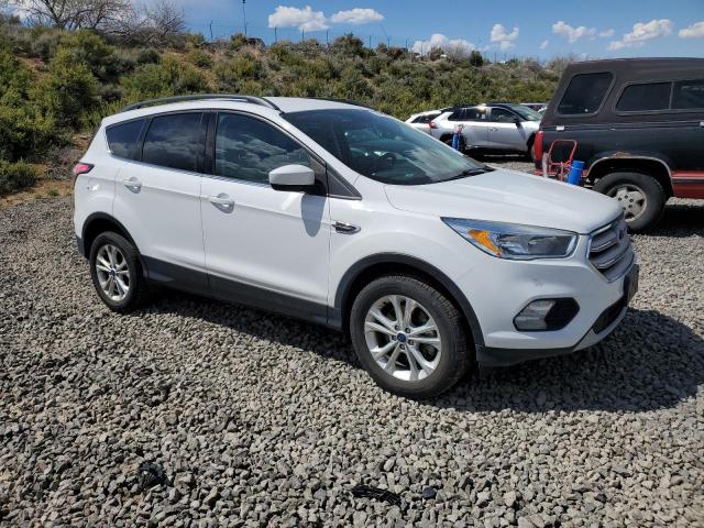 Photo 4 from auction – 2018 FORD ESCAPE SE with VIN 1FMCU9GD2JUA32517
