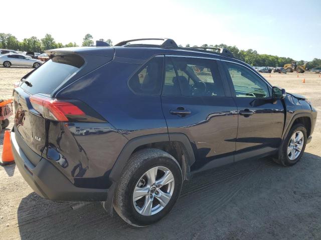 Photo 3 from auction – 2021 TOYOTA RAV4 XLE with VIN 2T3W1RFV2MW158940