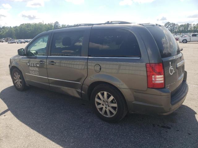 Photo 2 from auction – 2010 CHRYSLER TOWN & COU with VIN 2A4RR8DX4AR436628