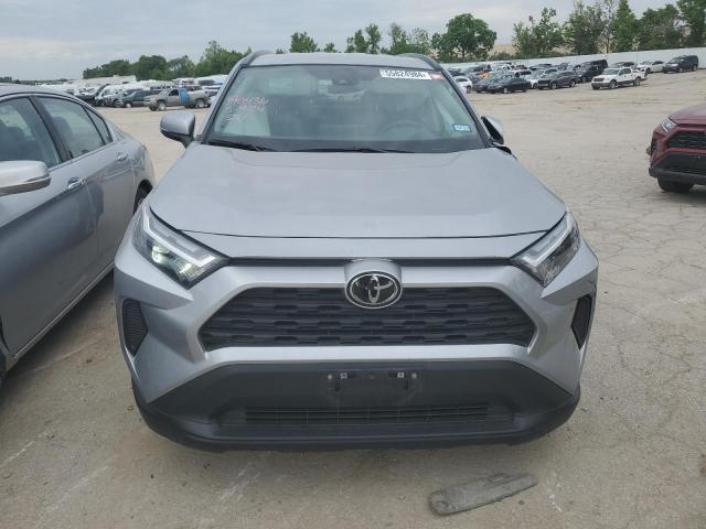 Photo 5 from auction – 2022 TOYOTA RAV4 XLE with VIN 2T3W1RFV8NC202202