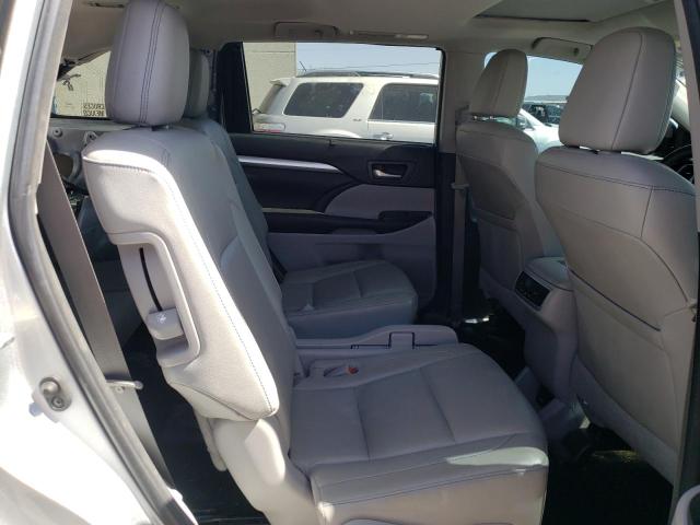 Photo 11 from auction – 2018 TOYOTA HIGHLANDER with VIN 5TDKZRFH3JS539632