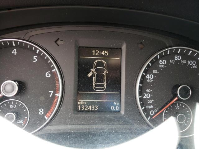 Photo 9 from auction – 2012 VOLKSWAGEN PASSAT SE with VIN 1VWBP7A3XCC027311