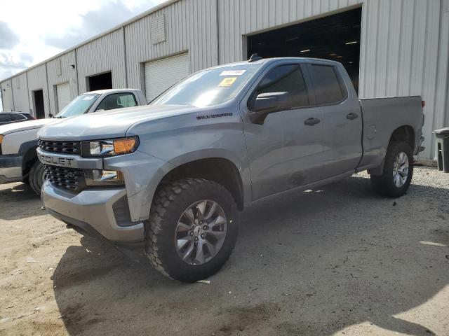 CHEVROLET SILVERADO 2019 with VIN 1GCRWBEH0KZ388958 - Photo from auction
