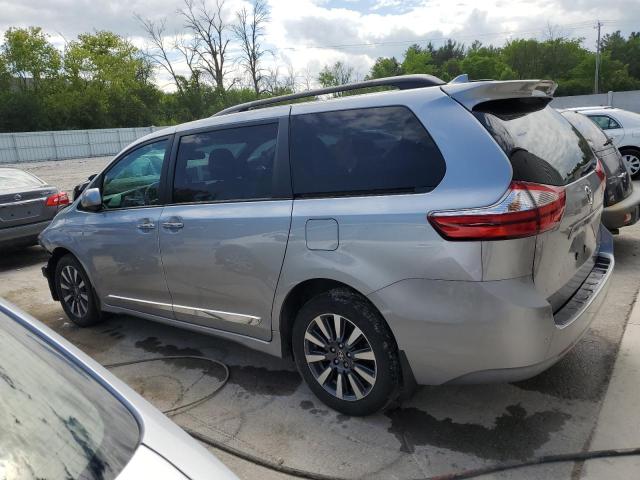 Photo 2 from auction – 2018 TOYOTA SIENNA XLE with VIN 5TDDZ3DC4JS189523