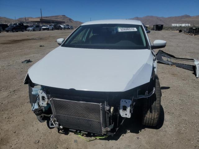 Photo 5 from auction – 2017 VOLKSWAGEN JETTA S with VIN 3VW2B7AJ5HM257048