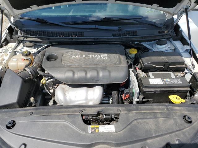 Photo 11 from auction – 2015 CHRYSLER 200 LIMITE with VIN 1C3CCCAB2FN664323