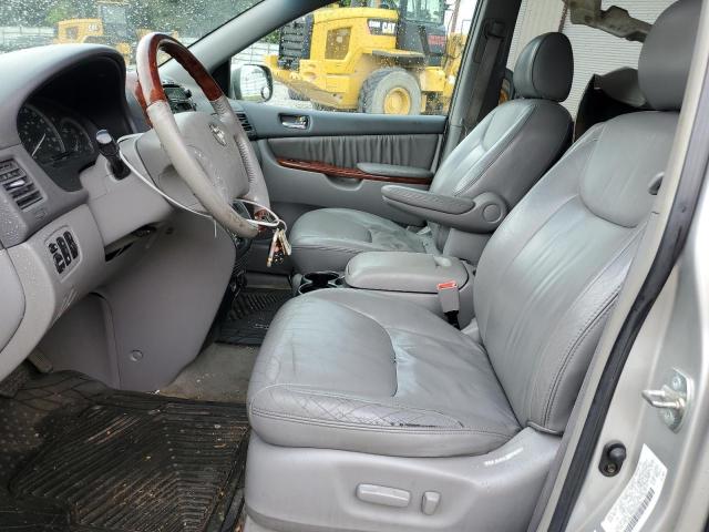 Photo 7 from auction – 2004 TOYOTA SIENNA XLE with VIN 5TDBA22C54S015783