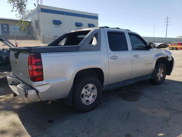 Photo 3 from auction – 2011 CHEVROLET AVALANCHE with VIN 3GNTKFE36BG149645