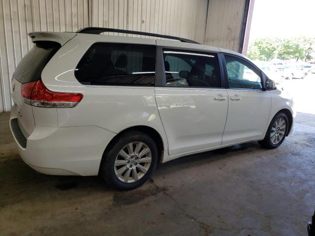 Photo 3 from auction – 2014 TOYOTA SIENNA LE with VIN 5TDJK3DC3ES071525