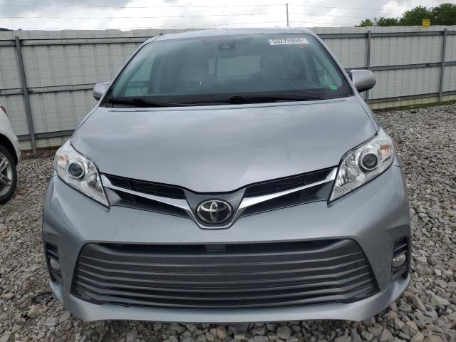 Photo 5 from auction – 2018 TOYOTA SIENNA XLE with VIN 5TDDZ3DC3JS203024