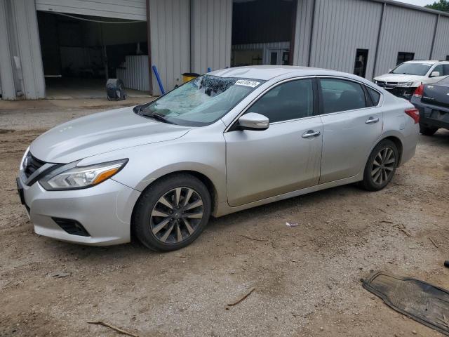 NISSAN ALTIMA 2.5 2017 with VIN 1N4AL3APXHC176899 - Photo from auction