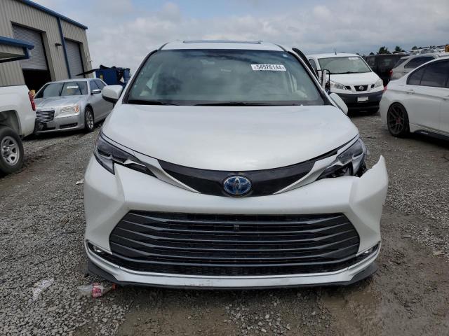 Photo 5 from auction – 2023 TOYOTA SIENNA LIM with VIN 5TDERKEC2PS169017