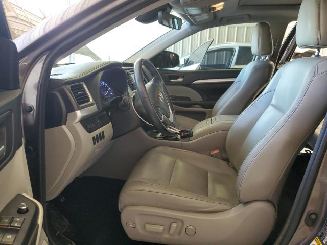 Photo 7 from auction – 2018 TOYOTA HIGHLANDER with VIN 5TDKZRFH6JS279940