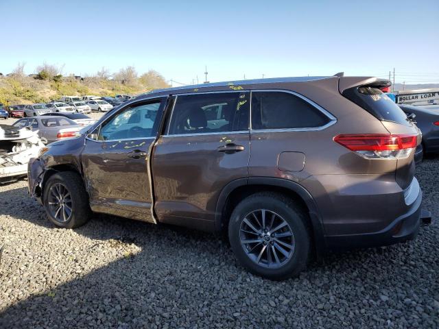 Photo 2 from auction – 2018 TOYOTA HIGHLANDER with VIN 5TDJZRFH7JS899420