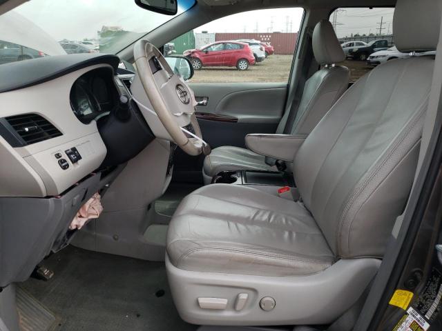 Photo 7 from auction – 2013 TOYOTA SIENNA XLE with VIN 5TDYK3DC2DS345780