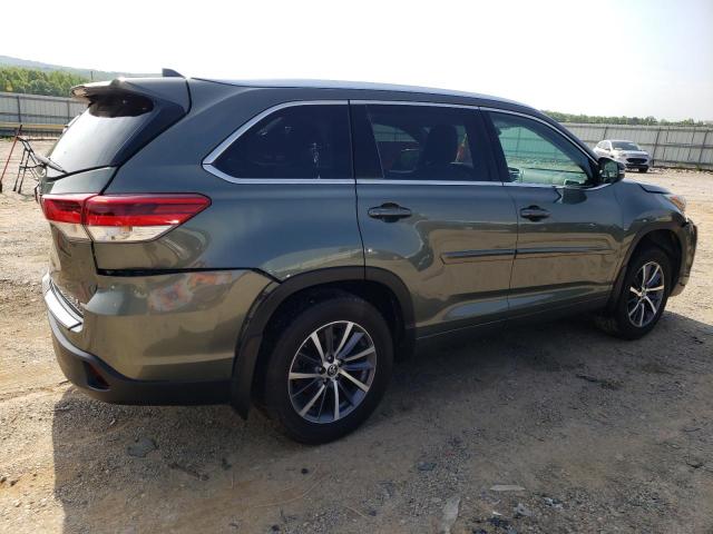 Photo 3 from auction – 2018 TOYOTA HIGHLANDER with VIN 5TDJZRFH3JS862638