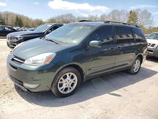 TOYOTA SIENNA XLE 2004 with VIN 5TDBA22C24S017555 - Photo from auction