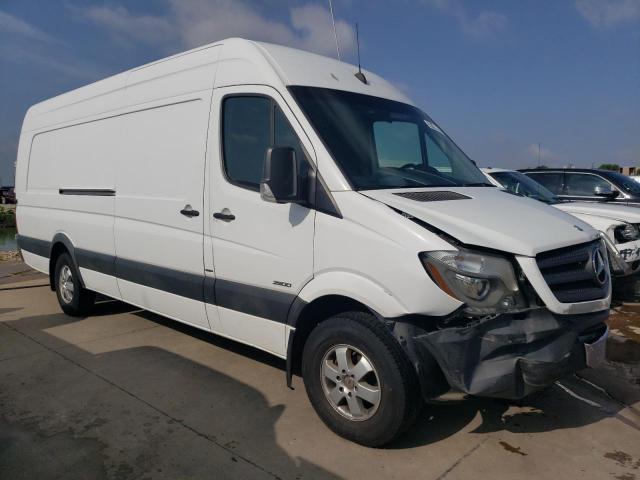 Photo 4 from auction – 2014 MERCEDES-BENZ SPRINTER 2 with VIN WD3PE8CCXE5917312
