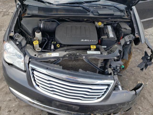 Photo 12 from auction – 2016 CHRYSLER TOWN & COU with VIN 2C4RC1BG4GR156329