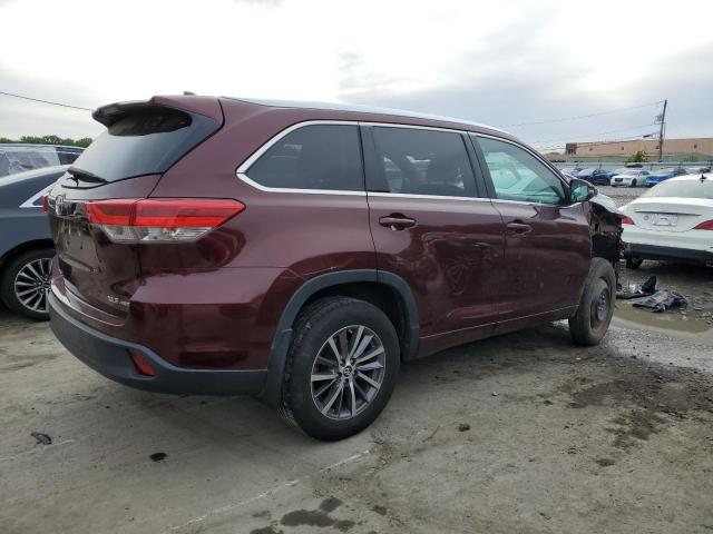 Photo 3 from auction – 2018 TOYOTA HIGHLANDER with VIN 5TDJZRFH6JS889168