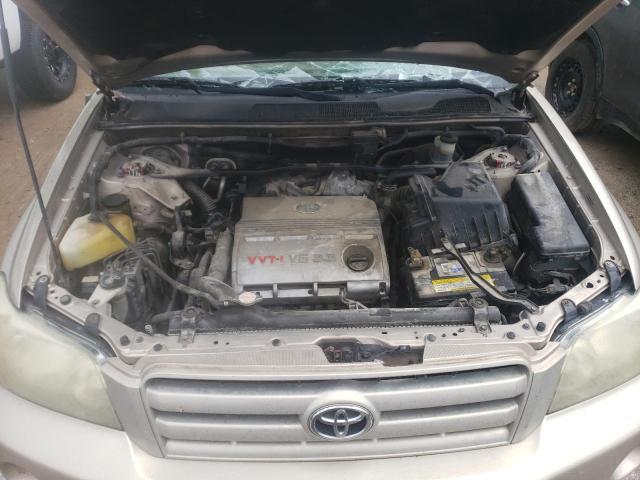 Photo 12 from auction – 2004 TOYOTA HIGHLANDER with VIN JTEGP21A240005845