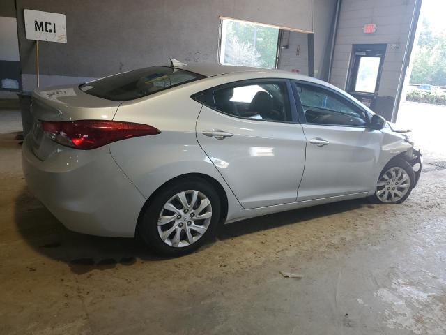 Photo 3 from auction – 2012 HYUNDAI ELANTRA GL with VIN 5NPDH4AE2CH077150