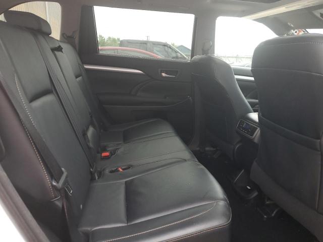 Photo 11 from auction – 2016 TOYOTA HIGHLANDER with VIN 5TDJKRFH5GS233248