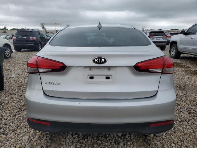 Photo 6 from auction – 2017 KIA FORTE LX with VIN 3KPFK4A75HE046143