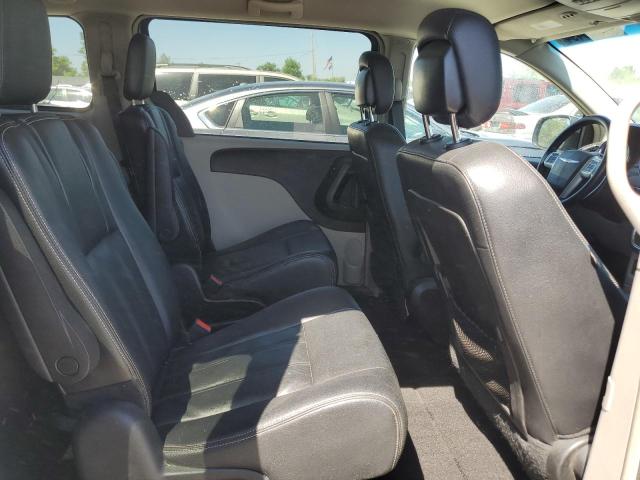 Photo 11 from auction – 2016 CHRYSLER TOWN & COU with VIN 2C4RC1BG2GR280194