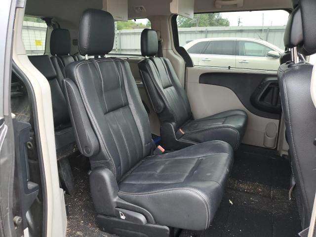 Photo 11 from auction – 2016 CHRYSLER TOWN & COU with VIN 2C4RC1BG6GR247005