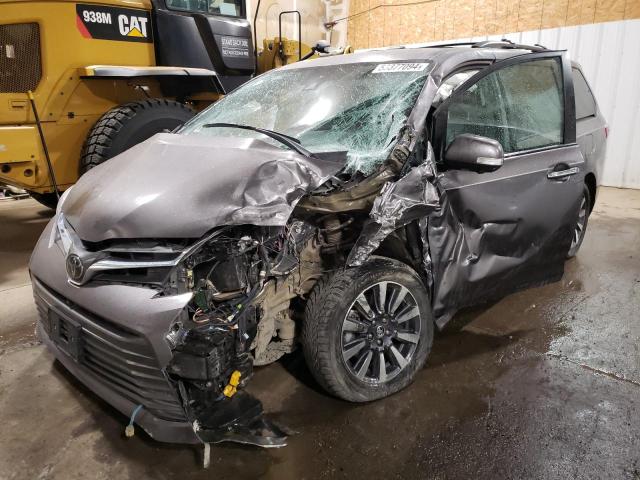 TOYOTA SIENNA XLE 2018 with VIN 5TDDZ3DC4JS202741 - Photo from auction