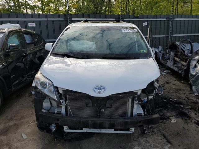 Photo 5 from auction – 2012 TOYOTA SIENNA XLE with VIN 5TDYK3DC4CS227826