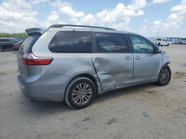 Photo 3 from auction – 2016 TOYOTA SIENNA XLE with VIN 5TDYK3DC7GS749324