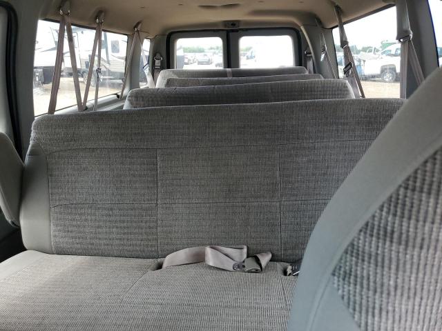Photo 10 from auction – 2000 FORD ECONOLINE with VIN 1FBSS31L5YHA98957