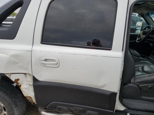 Photo 10 from auction – 2004 CHEVROLET AVALANCHE with VIN 3GNGK22G14G253481