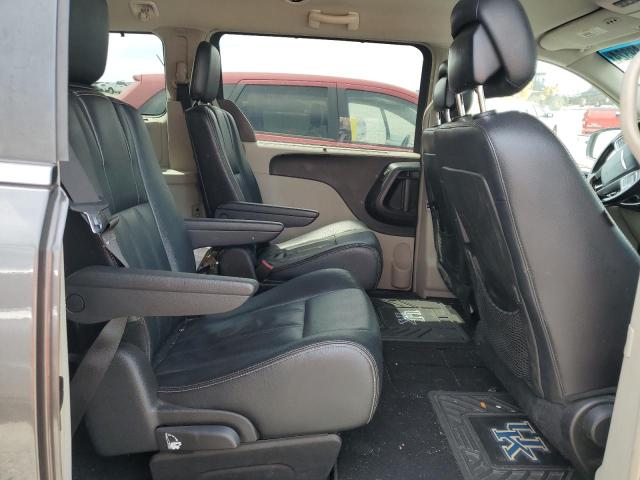 Photo 11 from auction – 2015 CHRYSLER TOWN & COU with VIN 2C4RC1BGXFR646353