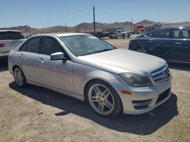 Photo 4 from auction – 2013 MERCEDES-BENZ C 250 with VIN WDDGF4HB8DR279781