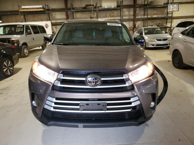 Photo 5 from auction – 2017 TOYOTA HIGHLANDER with VIN 5TDJZRFH5HS405520