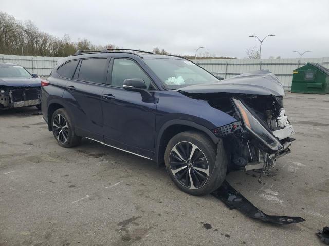 Photo 4 from auction – 2022 TOYOTA HIGHLANDER with VIN 5TDJZRBH7NS203604