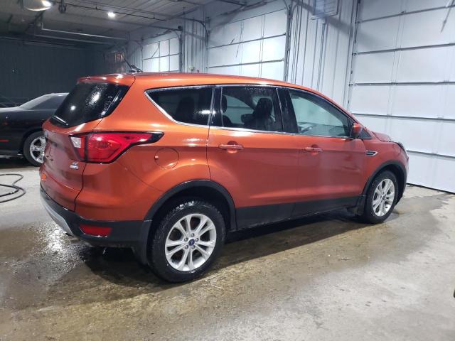 Photo 3 from auction – 2019 FORD ESCAPE SE with VIN 1FMCU9GD4KUB15187