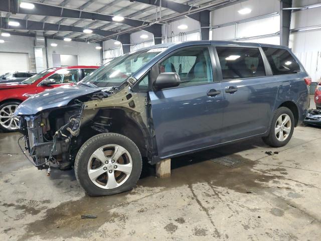TOYOTA SIENNA 2017 with VIN 5TDZZ3DC8HS815431 - Photo from auction