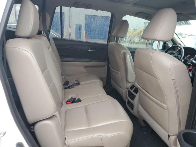Photo 11 from auction – 2016 HONDA PILOT TOUR with VIN 5FNYF5H98GB036211