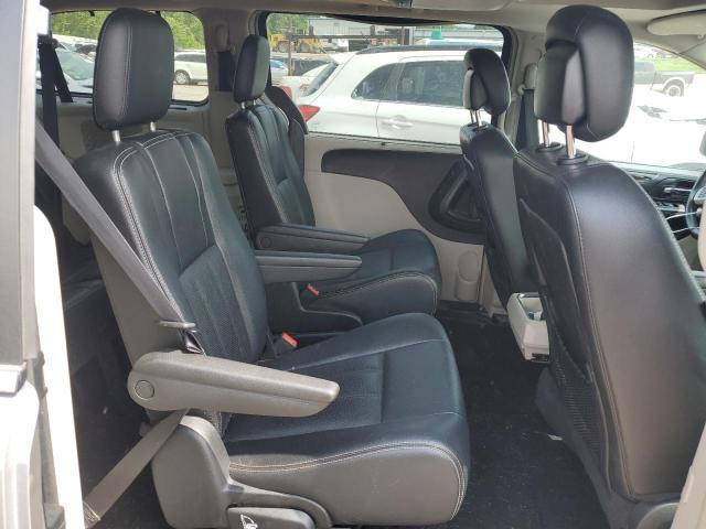 Photo 11 from auction – 2016 CHRYSLER TOWN & COU with VIN 2C4RC1CG3GR239796