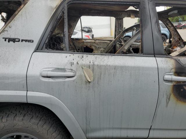 Photo 10 from auction – 2017 TOYOTA 4RUNNER SR with VIN JTEBU5JR7H5433879